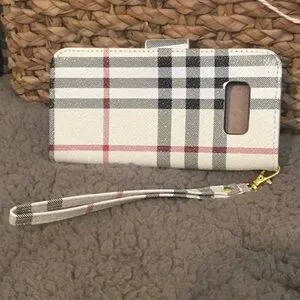 ＊BURBERRY＊ LEATHER PHONE CASE 関税/送料込 Burberry Cell Phone Cases − Sale: up to −89% | Stylight
